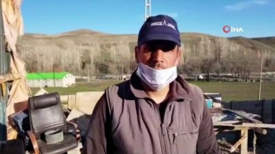 jandarma komutanligi -  Erzurumlu çiftçi 'Biz bize yeteriz' kampanyasına ineğini bağışladı Videosu