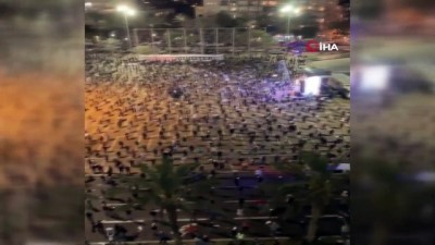basbakanlik -  - İsrail Başbakanı Netanyahu'ya sosyal mesafeli protesto
- Yaklaşık 2 bin kişi Tel Aviv'de sokağa döküldü Videosu