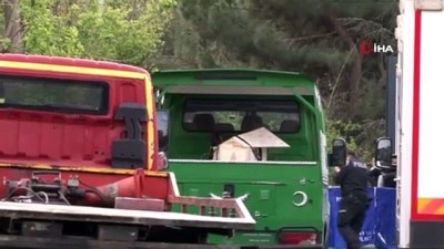 saglik ekibi -  Yanan otomobilde feci şekilde can verdi Videosu