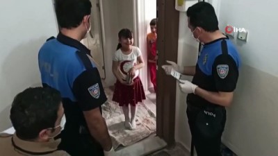 yildizli -  'Bayrak' şiirini okuyarak kumbarasını bağışladı Videosu