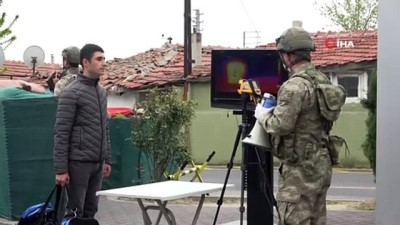 askeri egitim -  İzinden dönen ve usta birliklerine teslim olan askerler kışlaya böyle alınıyor Videosu