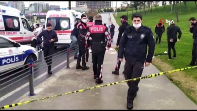 bicakli kavga -  Zeytinburnu Sahil yolunda bıçaklı kavga: 1 ölü, 1 yaralı Videosu