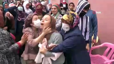 cenaze araci -  Babası tarafından öldürülen küçük kıza annesinden yürek burkan veda: 'Cani baban utansın annem' Videosu