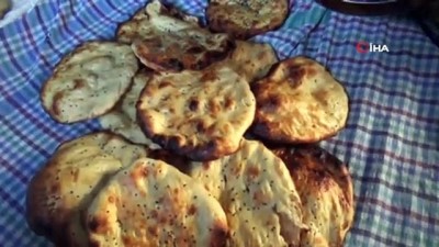 tandir ekmegi -  Hakkari’de korona virüs tandır ekmeğine ilgiyi arttırdı Videosu