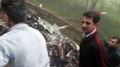 gesi -  - İran'da eğitim uçağı düştü: 2 ölü Videosu