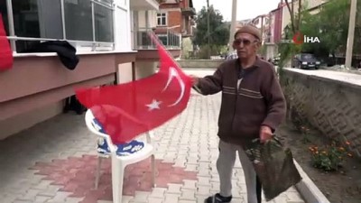  Isparta’da evler Türk Bayraklarıyla donatılıyor