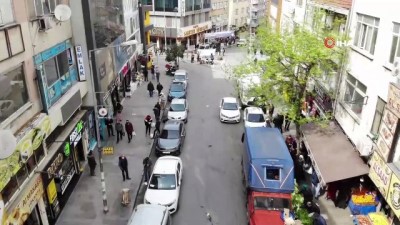 kalaba -   Kağıthane'de vatandaşların alışveriş telaşı kalabalığa neden oldu Videosu