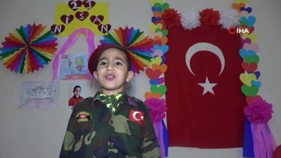 ebeveyn -  23 Nisan kutlamalarını 'eve' sığdırdı...Minik Ahmet'in 'Bayrak' sevgisi Videosu