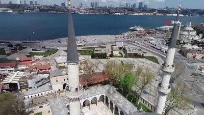 alabalik -  4 günlük sokağa çıkma kısıtlamasıyla boş kalan Üsküdar meydanı böyle görüntülendi Videosu