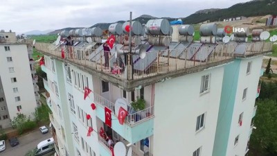 ucan balon -  Adıyamanlı çocuklar 23 Nisan’ı evlerinde kutladı Videosu