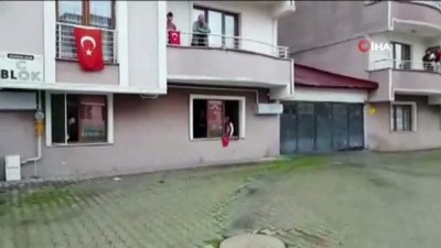 dogum gunu -  Balkonlarda 23 Nisan coşkusu Videosu