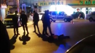 silahli saldiri -  Genç adama sokak ortasında infaz Videosu