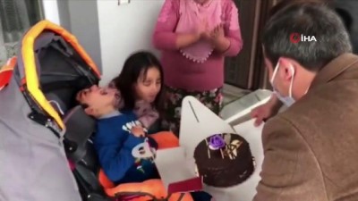 iyi ki varsin -  Kaymakam 23 Nisan doğumlu özel insan Mustafa’nın doğum gününü kutladı Videosu