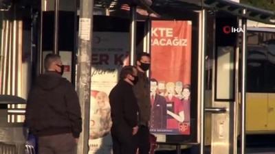 metrobus duraklari -  Sokağa çıkma kısıtlamasının ilk gününde işe gitmek isteyen vatandaşlar yollara çıktı Videosu