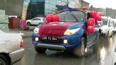 eziler - Yüksekova’da resmi araçlar süslendi, 23 Nisan kutlandı Videosu