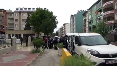 silahli saldiri -  Başkan Şenel'e silahlı saldırı düzenleyen şahıslar adliyeye sevk edildi Videosu