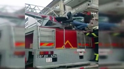 yangin yeri -  Dumandan etkilenen bina sakinlerini itfaiye ekipleri böyle kurtardı Videosu