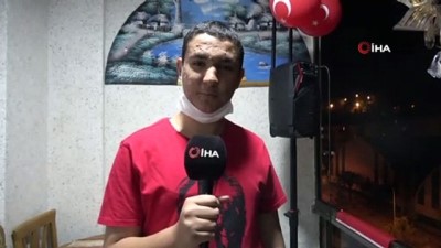 sparta -  Lise öğrencisi balkona kurduğu müzik sistemiyle mahalleliye konser verdi Videosu