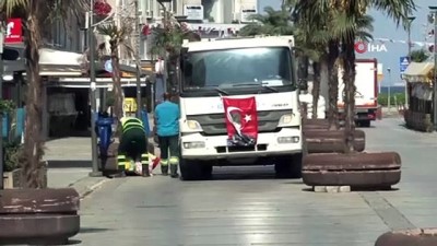  Kısıtlamanın üçüncü gününde de İzmir sokaklarında sessizlik hakim