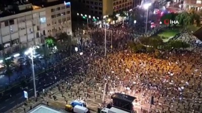 yolsuzluk -  - İsrail'de Başbakan Netanyahu'ya sosyal mesafeli protesto devam ediyor
- Binlerce kişi yine Tel Aviv'de sokağa döküldü Videosu