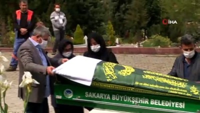 kanser tedavisi -   TRT  eski genel müdürü Demiröz, Sakarya'da son yolculuğuna uğurlandı Videosu