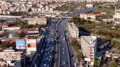  İstanbul'da uzun bir aranın ardından trafik yoğunluğu oluştu