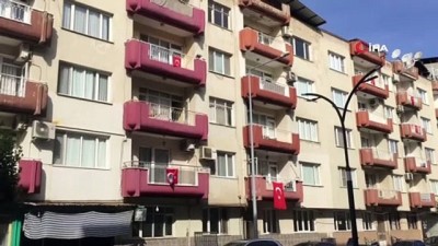 kiz kardes -  İzmir'den Manisa'ya babalarına sürpriz yaş günü Videosu