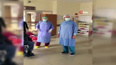 olum riski -  65 yaşındaki hastanın Koronavirüsten kurtuluş sevinci Videosu
