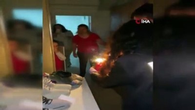astim hastasi -  Çeşme polisinden astım hastası minik Ada'ya doğum günü sürprizi Videosu