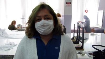alabalik -  Gönüllü kadınlar maske üretimi için makine başında Videosu