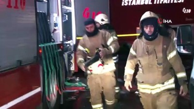 saglik ekibi -  İSTOÇ'daki geri dönüşüm tesisinde çıkan yangın söndürüldü Videosu