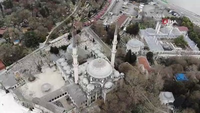  Eyüp Sultan Camii’nin avlusu kuşlara kaldı