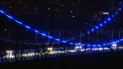 farkindalik gunu -  Fatih Sultan Mehmet Köprüsü otizm farkındalık günü kapsamında maviye boyandı Videosu