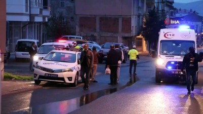  Sivas'ta otomobille minibüs çarpıştı : 2 yaralı