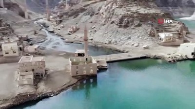  Baraj suları çekilince tarihi köy yeniden ortaya çıktı
