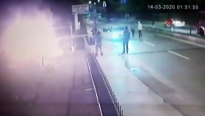  Lüks otomobilin yanıcı madde dökülerek kundaklandığı anlar kamerada