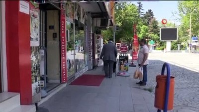 bankamatik -  Akşehir’de 65 yaş üzeri vatandaşlar güneşli havanın tadını çıkardı Videosu