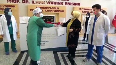 fedakarlik -  Sancaktepe’de 400 sağlık çalışanı annenin adına Sahra Hastanesi'ne fidan dikildi Videosu