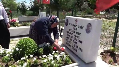 mezar tasi -  Şehit annesinin hüzünlü 'Anneler Günü' Videosu