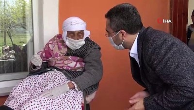 et urunleri -  Türkiye’nin en yaşlı annesi Emine nineye sürpriz Videosu