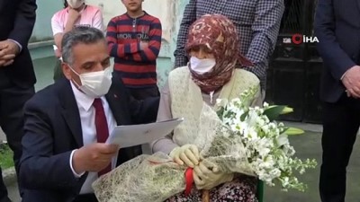 anneler gunu -  Validen 122 yaşındaki Emine Nine'ye anneler günü ziyareti Videosu