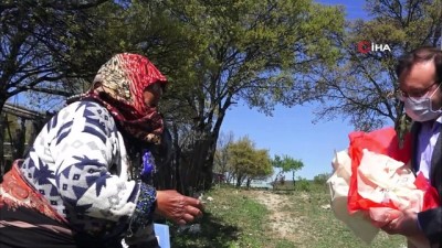  86 yaşındaki Azime Nine'nin bayrak aşkı