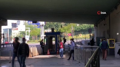  Kontrollü Sosyal Hayat'ın ilk gününde metrobüslerde yoğunluk