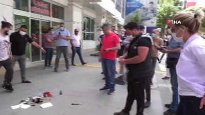 hedef tahtasi -  Malatyalı kuaför ve güzellik salonlarından tepki...Sağlık Müdürlüğü önünde protesto yaptılar Videosu
