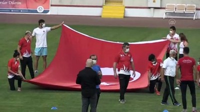 19 Mayıs Atatürk'ü Anma, Gençlik ve Spor Bayramı kutlanıyor - MERSİN