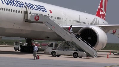 ABD’deki 305 Türk vatandaşı Sivas’a getirildi