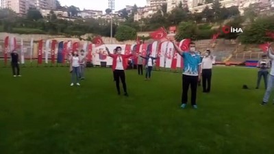  Bayram kutlamasında silahlar konuştu