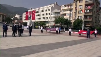 parasutcu -  Bin 500 metrede Türk bayraklarıyla 19 Mayıs'ı kutladılar Videosu