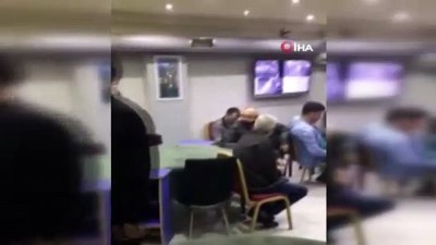 kumarhane -  Bursa'da kumar oynarken basıldılar, yakalanmamak için perdenin arkasına saklandı Videosu