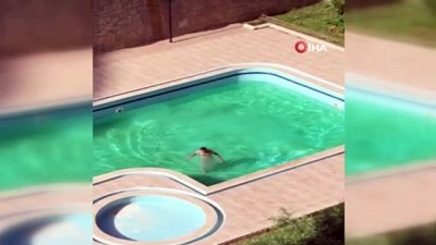 yagmur suyu -  Çırılçıplak havuza girdi, mahalle zor anlar yaşadı Videosu